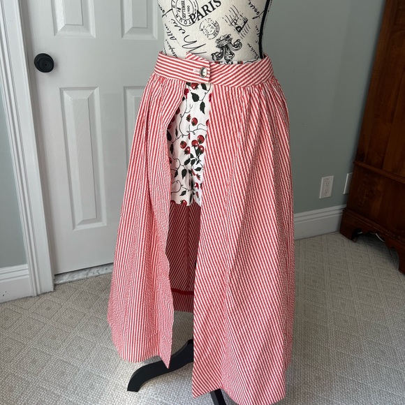 NWOT Anthropologie Maeve Icon Set | Tomato Shorts | Striped Skirt| Size 4 - Picture 7 of 14